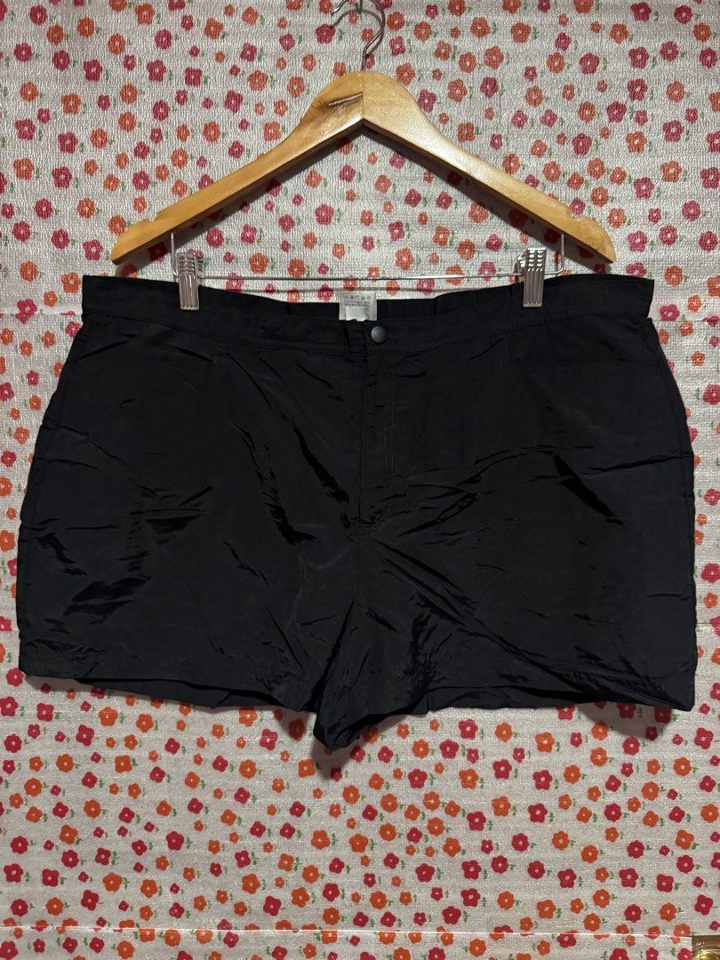 Plus size nylon short (Category: Shorts) located in Bacoor. Submitted by teneleven_apparel (Listing ID 1464280845, Image 1). Description: Measurement ( based on measure tape: 38x14L Condition: like new 📍 Jnt or lalamove.