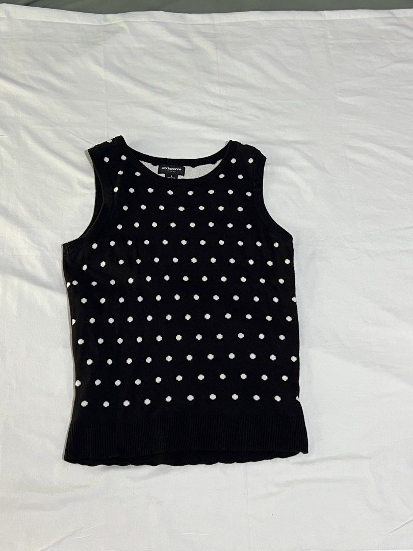 polka dot knitted top (Category: Others Tops) located in Bagabag. Submitted by segundavita (Listing ID 1464297308, Image 3). Description: stretchable can fit m-l .