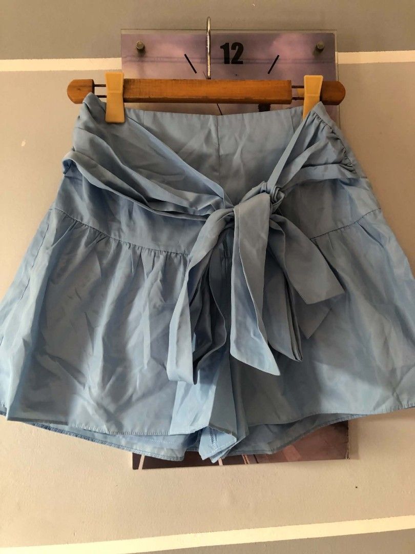 Pomelo short medium (Category: Shorts) located in Manila. Submitted by timtam04 (Listing ID 1464155997, Image 1). Description: buy1take1.