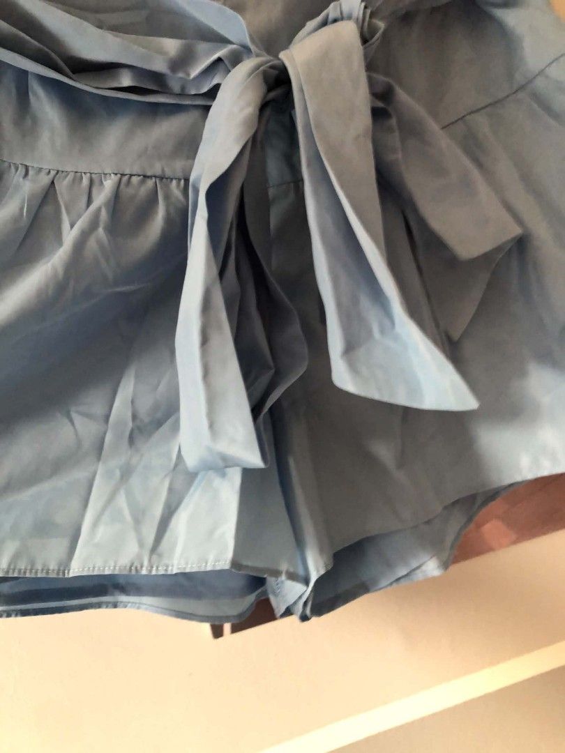 Pomelo short medium (Category: Shorts) located in Manila. Submitted by timtam04 (Listing ID 1464155997, Image 2). Description: buy1take1.