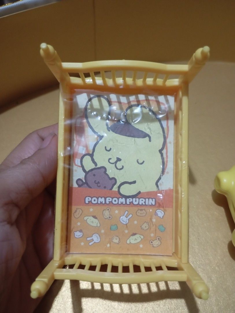 Pompompurin crib with note pad (Category: Other Merchandise) located in Manila. Submitted by ysabel1102 (Listing ID 1464143406, Image 1). Description: pompompurin design stationeries notepad with crib case new.