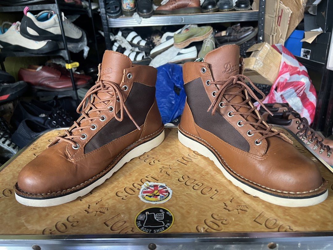 Porseyl Only DANNER GORE-TEX UK7.5 (Category: Boots) located in Manila. Submitted by babesdohaylo (Listing ID 1464209216, Image 2). Description: Porseyl Only DANNER GORE-TEX Available For Layaway Made in Vietnam UK7.5 US M8 EU41 JP26 P5,999 In Good Condition Location: Bambang Market Tondo Manila Stall # 8 Message po muna bago pumunta For more items visit the following FB Page: The Boot Shop Ph Dr. Martens Ph Sell/Swap Carousel App edsantos27 / ba