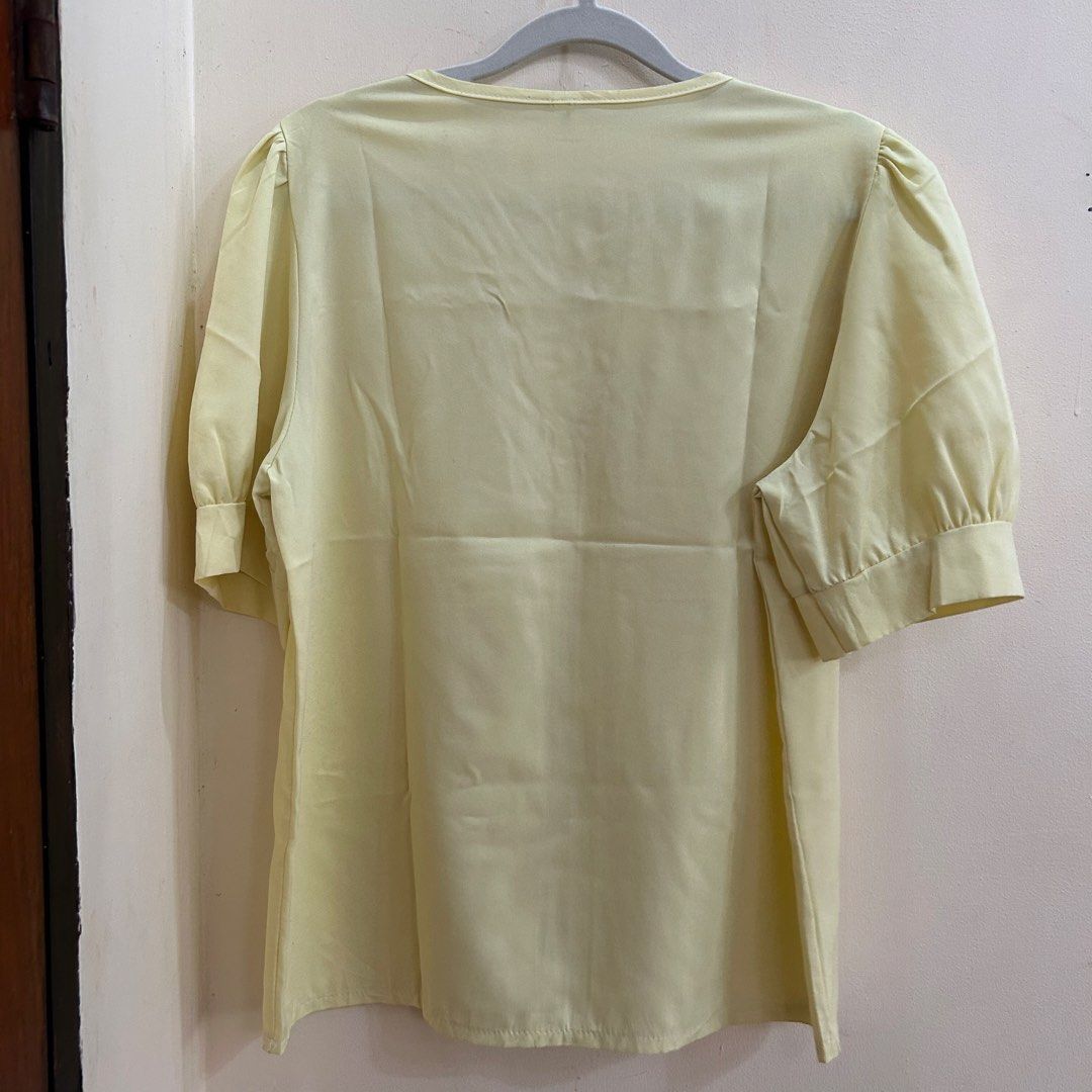 Preloved | Light Yellow Blouse (Category: Blouses) located in Caloocan City. Submitted by trisdeclutters (Listing ID 1464229665, Image 2). Description: Last price already Bust: up to 38" Length: 23" No flaws ‼️no reservations, exchange, cancellation, return, refund‼️.
