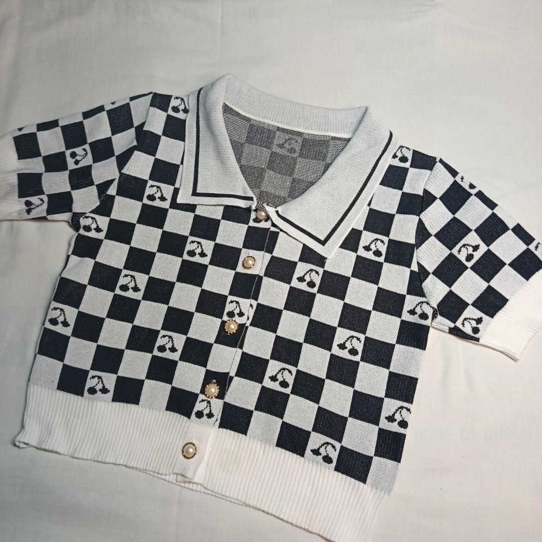 Pre-loved clothes (Category: Others Tops) located in Taguig. Submitted by vesperaluna.005 (Listing ID 1464257352, Image 3). Description: .