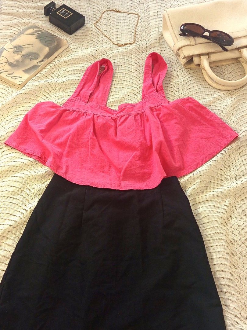 Pre-loved crop tops part 2 (Category: Sets or Coordinates) located in Quezon City. Submitted by pertamerna (Listing ID 1464180780, Image 1). Description: Pre-loved crop tops name your price loc: qc can meetup/ courier (1-2 days), same day delivery .