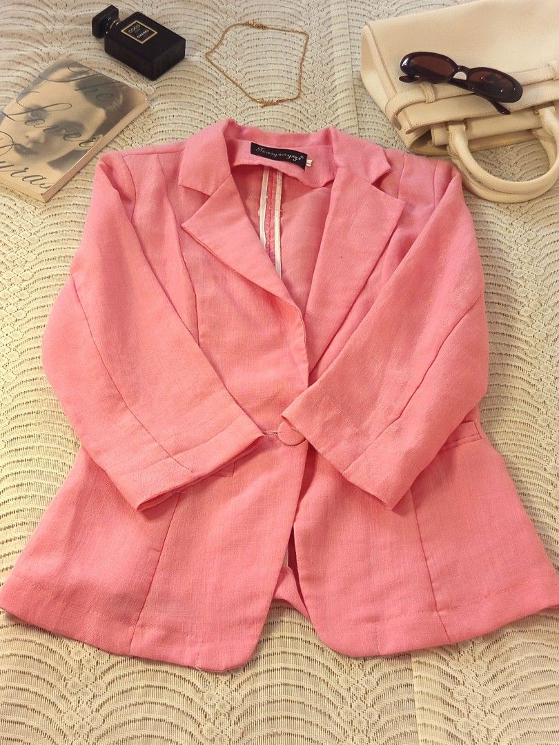 Pre-loved tops part 1 (Category: Blouses) located in Quezon City. Submitted by pertamerna (Listing ID 1464180055, Image 1). Description: Pre-loved tops name your price qc loc can meetup/courier (1-2 days) or same day delivery.