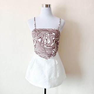 (Category: ) located in . Submitted by rosywardrobe (Listing ID 1464161312, Image 1). Description: .