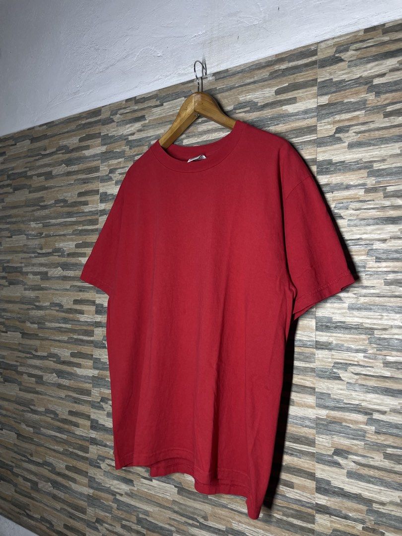 Pro Club Comfort Tshirt Red (Category: Tshirts & Polo Shirts ) located in Cabuyao City. Submitted by randelwru (Listing ID 1464241758, Image 3). Description: Pro Club Comfort Tshirt Red Size XL Width 22 Length 28 Excellent Condition 350🏷️Pesos Cabuyao Laguna📍.