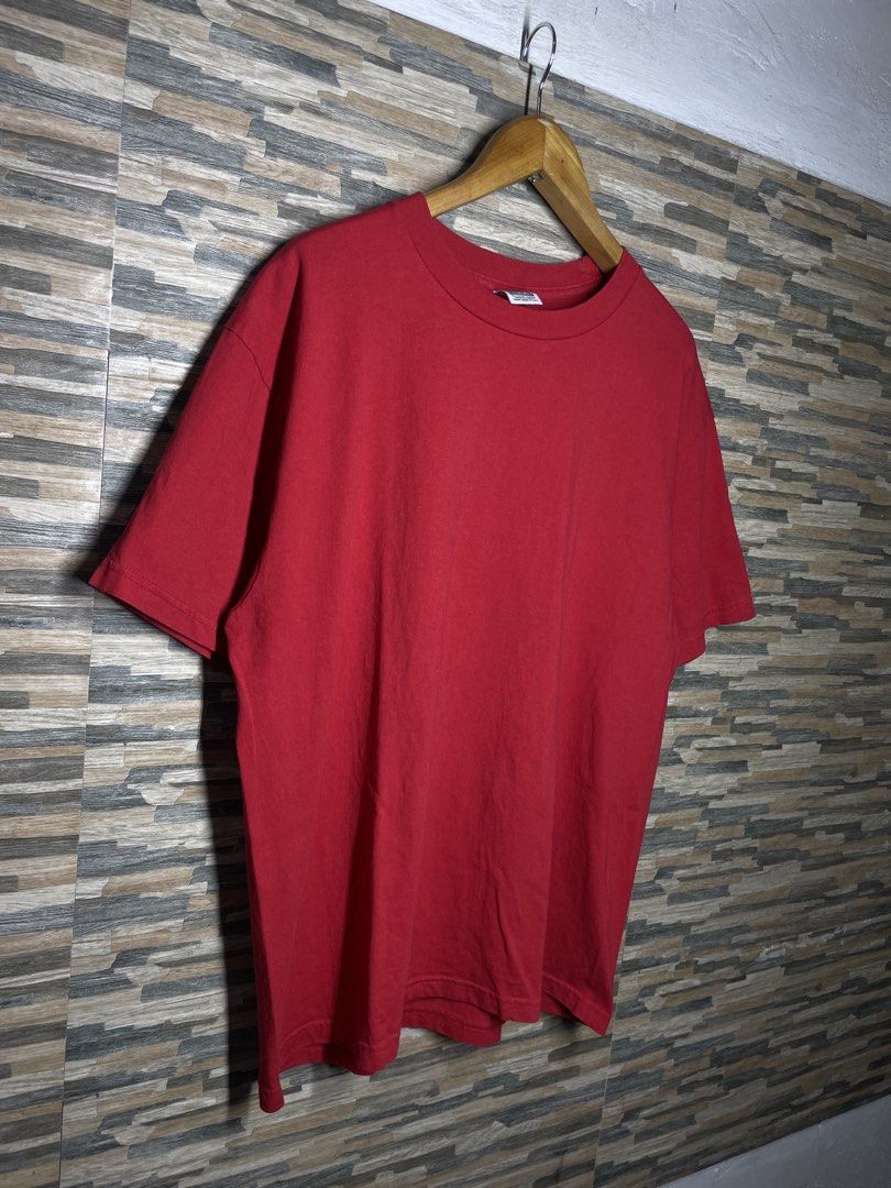 Pro Club Comfort Tshirt Red (Category: Tshirts & Polo Shirts ) located in Cabuyao City. Submitted by randelwru (Listing ID 1464241758, Image 2). Description: Pro Club Comfort Tshirt Red Size XL Width 22 Length 28 Excellent Condition 350🏷️Pesos Cabuyao Laguna📍.