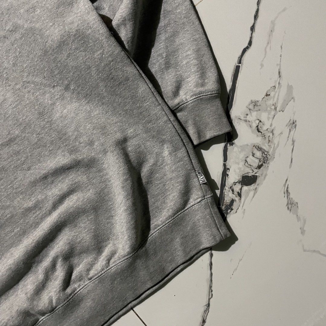 Proclub Heavyweight Sweater (Category: Hoodies) located in Quezon City. Submitted by mr.everythang (Listing ID 1464211898, Image 3). Description: Proclub Sz XL 26x30 Issue: See pics Excellent Condition (heavy pa).
