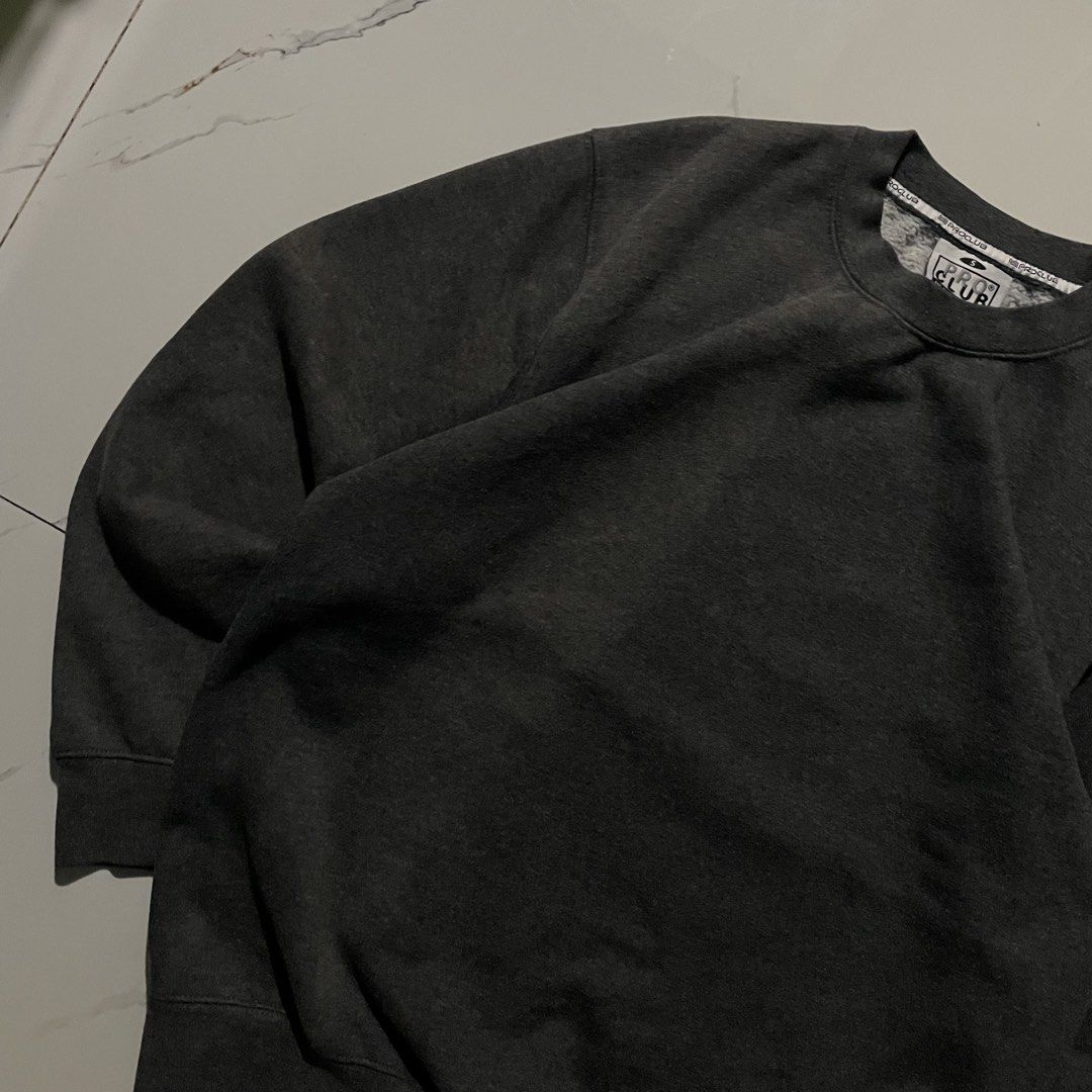 Proclub Sweater (Category: Hoodies) located in Quezon City. Submitted by mr.everythang (Listing ID 1464212645, Image 2). Description: Proclub Sweater Sz Small 22x27 Issue: See pics Excellent Condition (heavy pa).