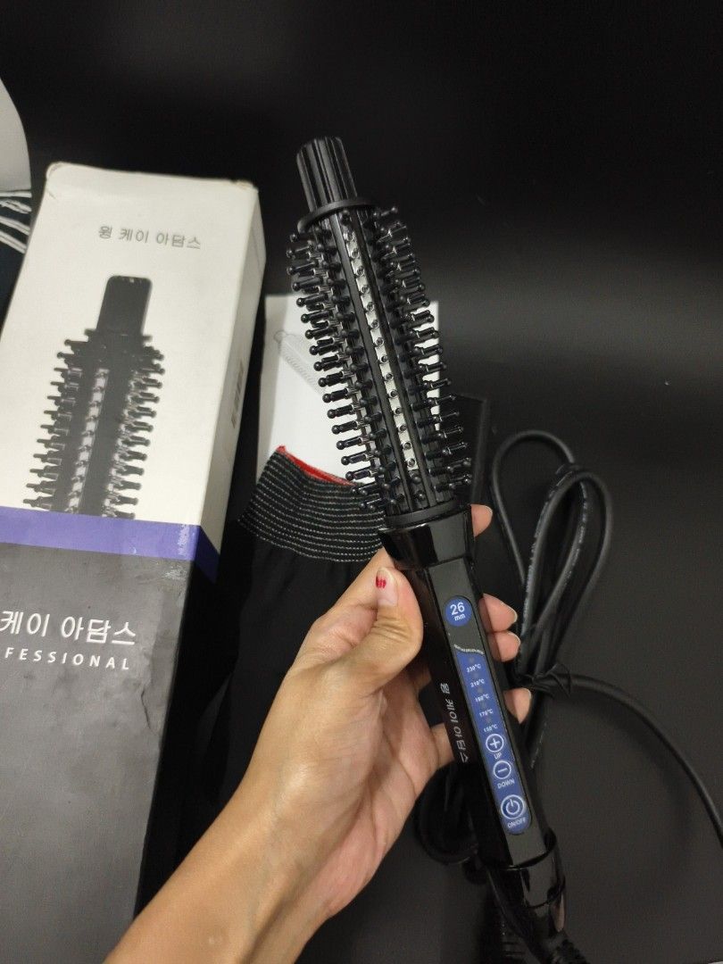 Professional Hair Brush (Category: Hair) located in Angeles City. Submitted by measaliman02351 (Listing ID 1464258752, Image 3). Description: - Professional round styling brush - Achieve salon-quality volume and bounce - Ideal for home styling - Packaging features Korean text and 'PROFESSIONAL'.