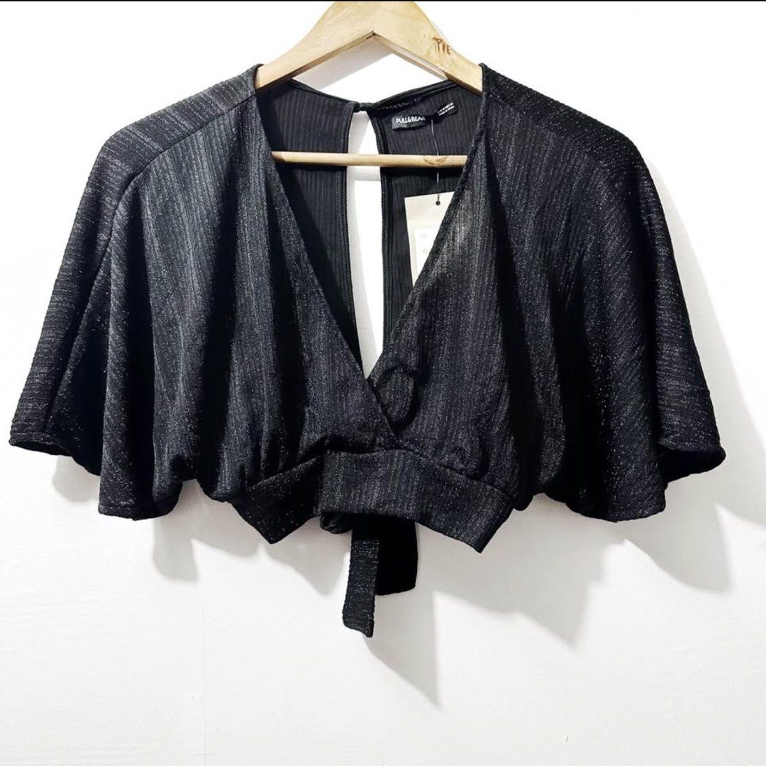 Pull&Bear Tie Top (Category: Blouses) located in Taguig. Submitted by intransitforyou (Listing ID 1464223326, Image 1). Description: .