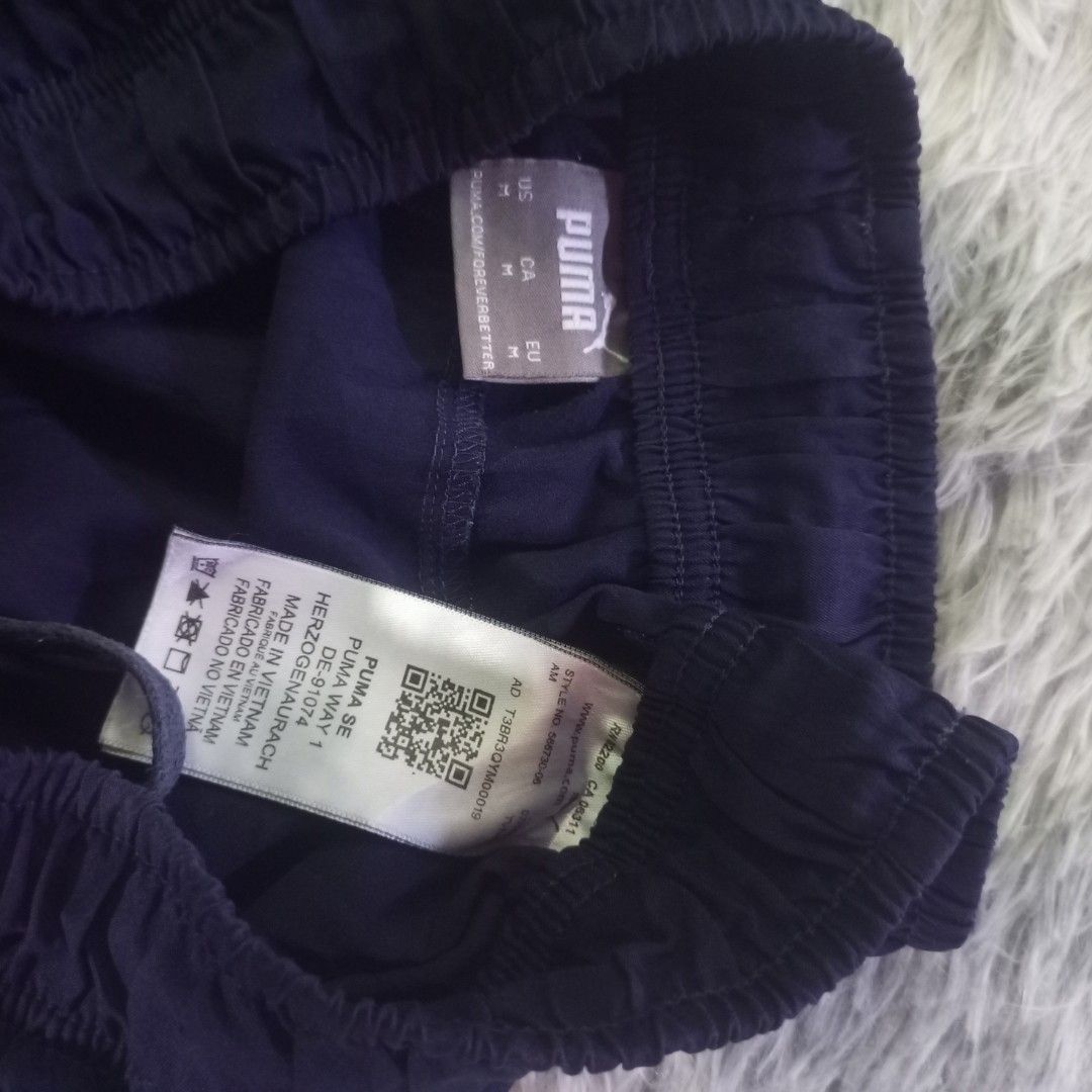 Puma active woven 9inch short (Category: Activewear) located in Cebu City. Submitted by sukitriftshop474747 (Listing ID 1464345509, Image 3). Description: Excellent condition No issue Size Medium W30+ L20 Authentic.