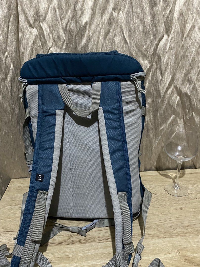 Quechua 20L Ice Compact Backpack Cooler Bag (Category: Backpacks) located in Quezon City. Submitted by raffymaeeee (Listing ID 1464274306, Image 2). Description: - Quechua 20L Backpack - Dark Blue Color - Keeps items cool - Adjustable straps for comfort - Front zip pocket - Main compartment - Ideal for picnics, beach trips, and outdoor activities *Only used twice and decided to sell it since I haven’t been able to use it again..