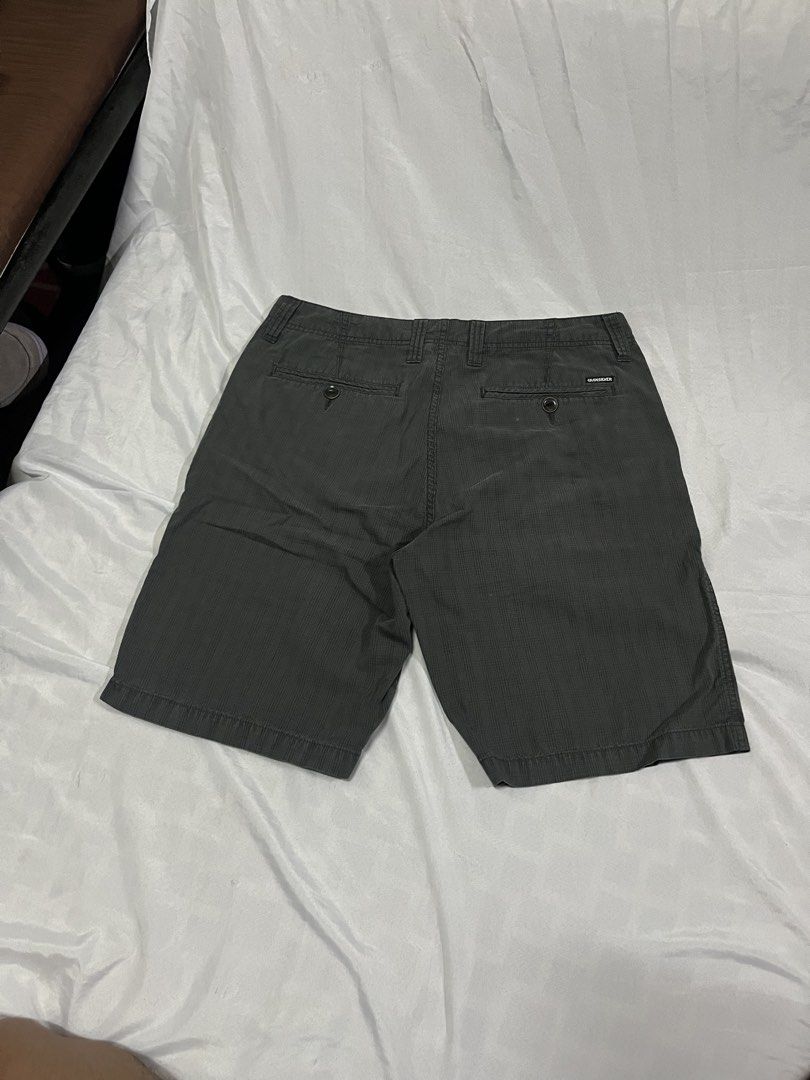Quicksiver Short Size 34 (Category: Shorts) located in Muntinlupa City. Submitted by ninenine.collective (Listing ID 1464140295, Image 3). Description: Quicksiver Short Size 34 - P 350 .