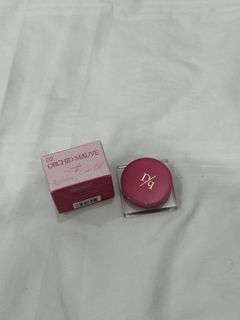 (Category: ) located in . Submitted by helpmeclearmymakeup (Listing ID 1464273659, Image 1). Description: .