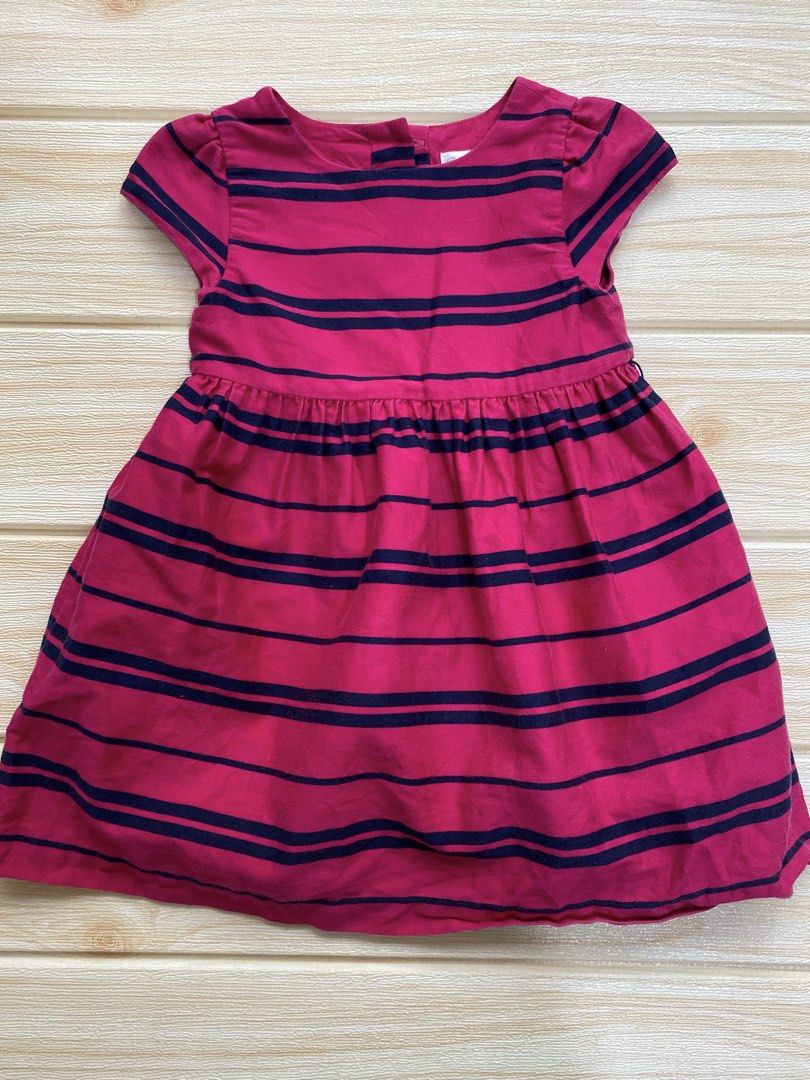 Ralph Lauren 12m dress (Category: Babies & Kids Fashion) located in Cebu City. Submitted by yjainani (Listing ID 1464294754, Image 1). Description: .