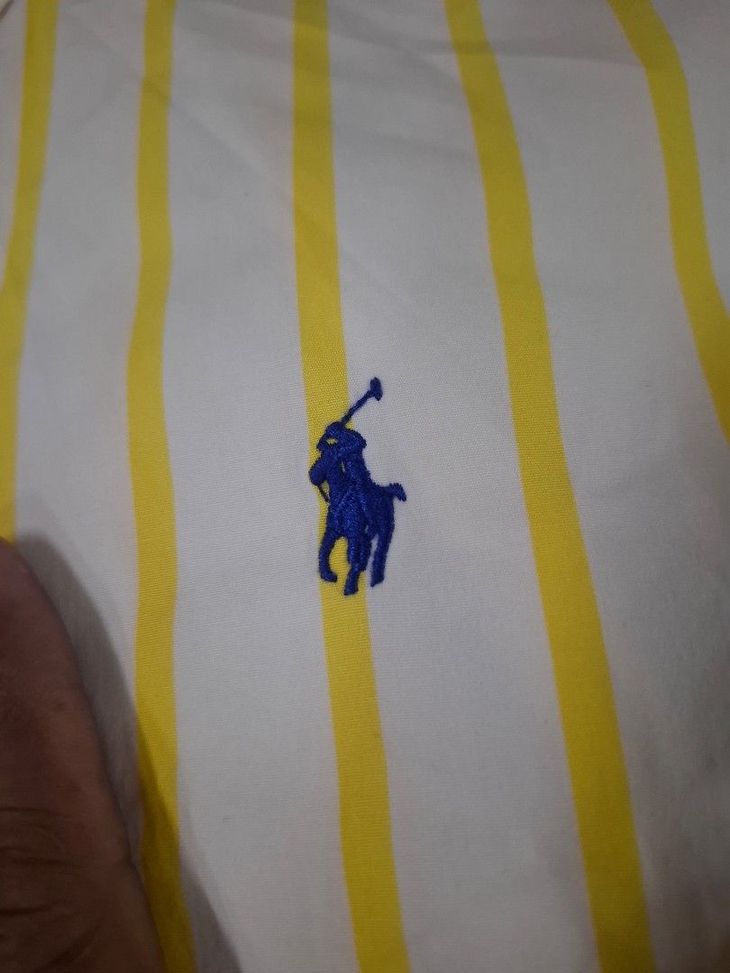 RALPH LAUREN LONGSLEEVE (Category: Tshirts & Polo Shirts ) located in Antipolo. Submitted by goldentiger-ac44 (Listing ID 1464139969, Image 2). Description: RALPH LAUREN LONGSLEEVE size xl Excellent condition Price 875 Antipolo city location.