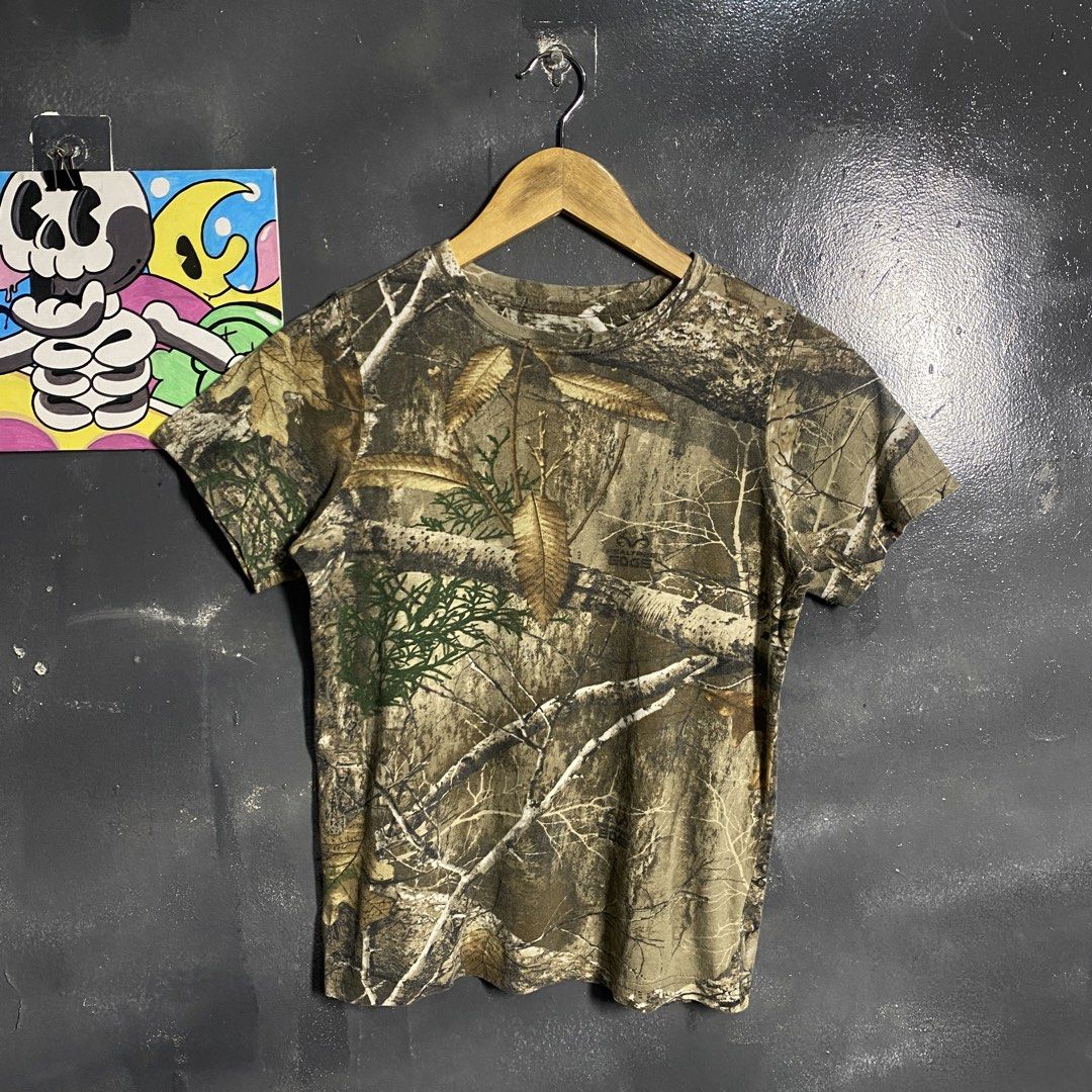 Realtree Tee (Category: Tshirts & Polo Shirts ) located in Cebu City. Submitted by moisesthriftz (Listing ID 1464253678, Image 3). Description: Realtree Shirt 🌳 18 WIDTH / 22 LENGTH NO ISSUE GOOD CONDITION GOOD FOR PERSONAL SIZE XS TO SMALL 350 🏷️.