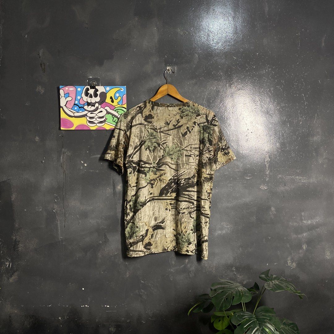 Realtree tee (Category: Tshirts & Polo Shirts ) located in Cebu City. Submitted by moisesthriftz (Listing ID 1464254328, Image 2). Description: Realtree Tshirt 🌳 21 WIDTH / 27 LENGTH NO ISSUE GOOD FOR PERSONAL SIZE LARGE GOOD CONDITION 300 🏷️.
