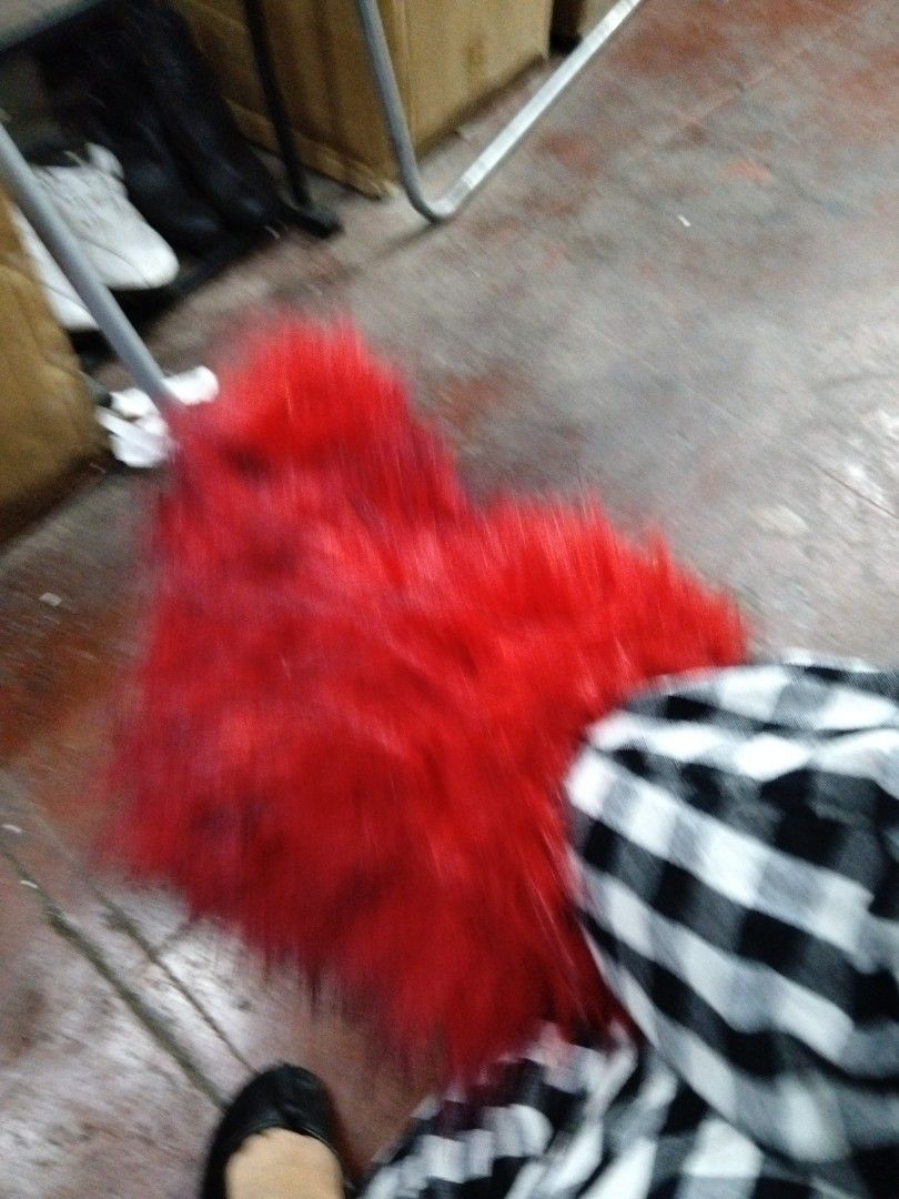 Red boots (Category: Boots) located in El Salvador. Submitted by francheskaukayukay (Listing ID 1464225763, Image 2). Description: made in Japan.