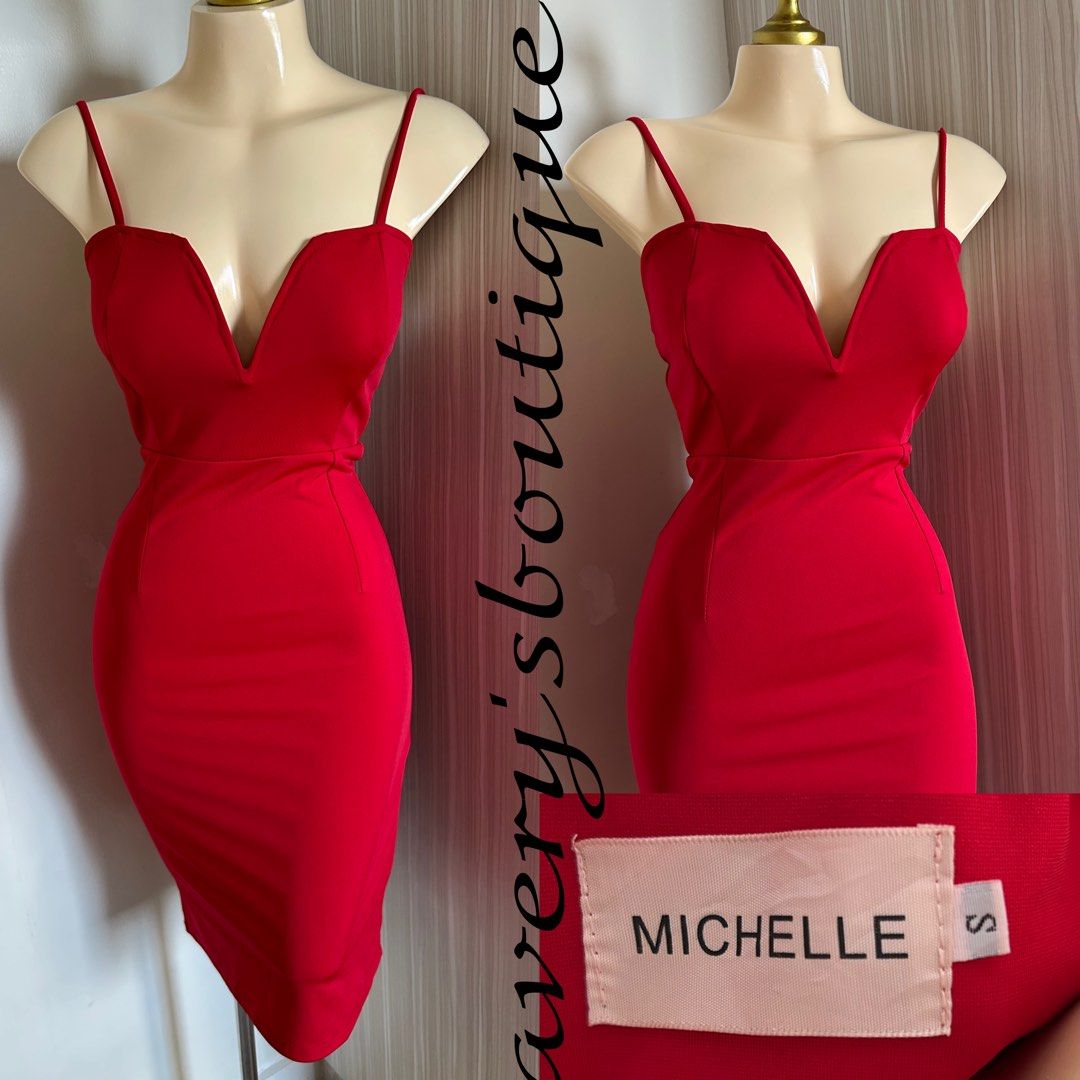 Red fitted mini dress - SMALL (Category: Dresses) located in Quezon City. Submitted by averysboutiqueonfb (Listing ID 1464185943, Image 1). Description: ‼️PRICE IS NOT NEGOTIABLE‼️ 📍Location: Munoz,Quezon city. 🧾MOP: Gcash/BDO/Maya/Maribank 🚚MOD: J&T/Lalamove ❌No rush shipping ❌Measurements not available for certain items .