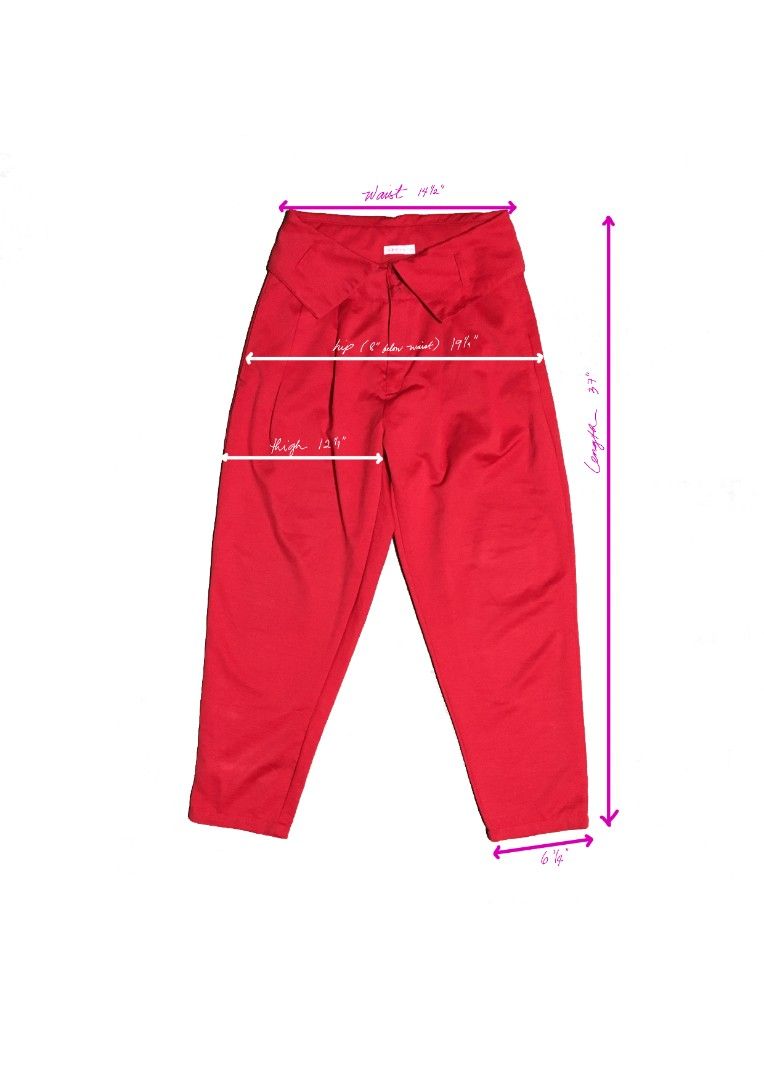 Red High-Waisted Pleated Trousers (Category: Jeans) located in San Pedro. Submitted by threasuretroveph (Listing ID 1464297592, Image 2). Description: ✨️Price is still negotiable.🙂✨️ 📍Payment first policy. 📍No 'WHEN WORN' photos unless stated. - Vibrant red high-waisted trousers - Elegant pleated front detail - Flattering wide-leg silhouette - Measurements: Waist 14.5", Hips 19", Thigh 12.9", Length 37", Hem 6.25" >> I used PIT to PIT measurem
