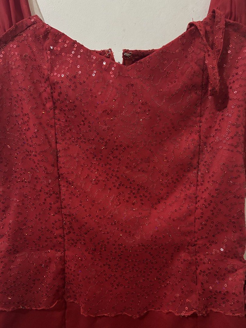 Red Sequined Flowy Minidress (Category: Evening dresses & gowns) located in Naga. Submitted by aroaldaw (Listing ID 1464214763, Image 2). Description: MESSAGE FOR MORE PHOTOS AND MEASUREMENTS .