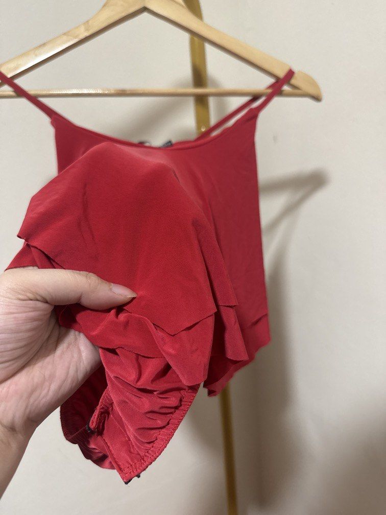 Red Sleeveless Bodysuit (Category: Others Tops) located in Mexico. Submitted by studioleraph (Listing ID 1464270216, Image 2). Description: 🛍️ Perfect for your personal wardrobe 🫶 👗 The actual item being sold is the original garment shown in the product photos. Small differences in fit, drape, color, texture, or details may occur. 💌 Condition: • Preloved; Please wash the items before wearing. • Please manage expectations as these are vintage/