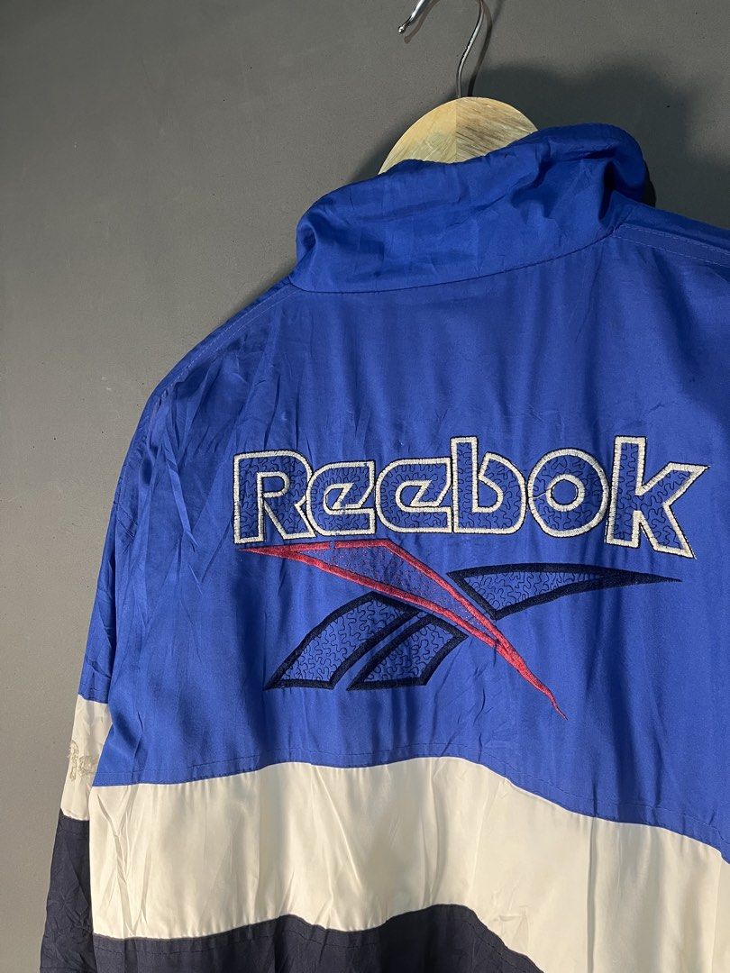 REEBOK WIND BREAKER (Category: Announcements) located in Palo. Submitted by marllennon (Listing ID 1464138732, Image 3). Description: Dm sa details Goods pa yung condition 🔥 Loc : Tacloban | Palo leyte .