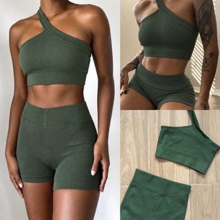 (Category: ) located in . Submitted by shop.ysha (Listing ID 1464250961, Image 1). Description: .