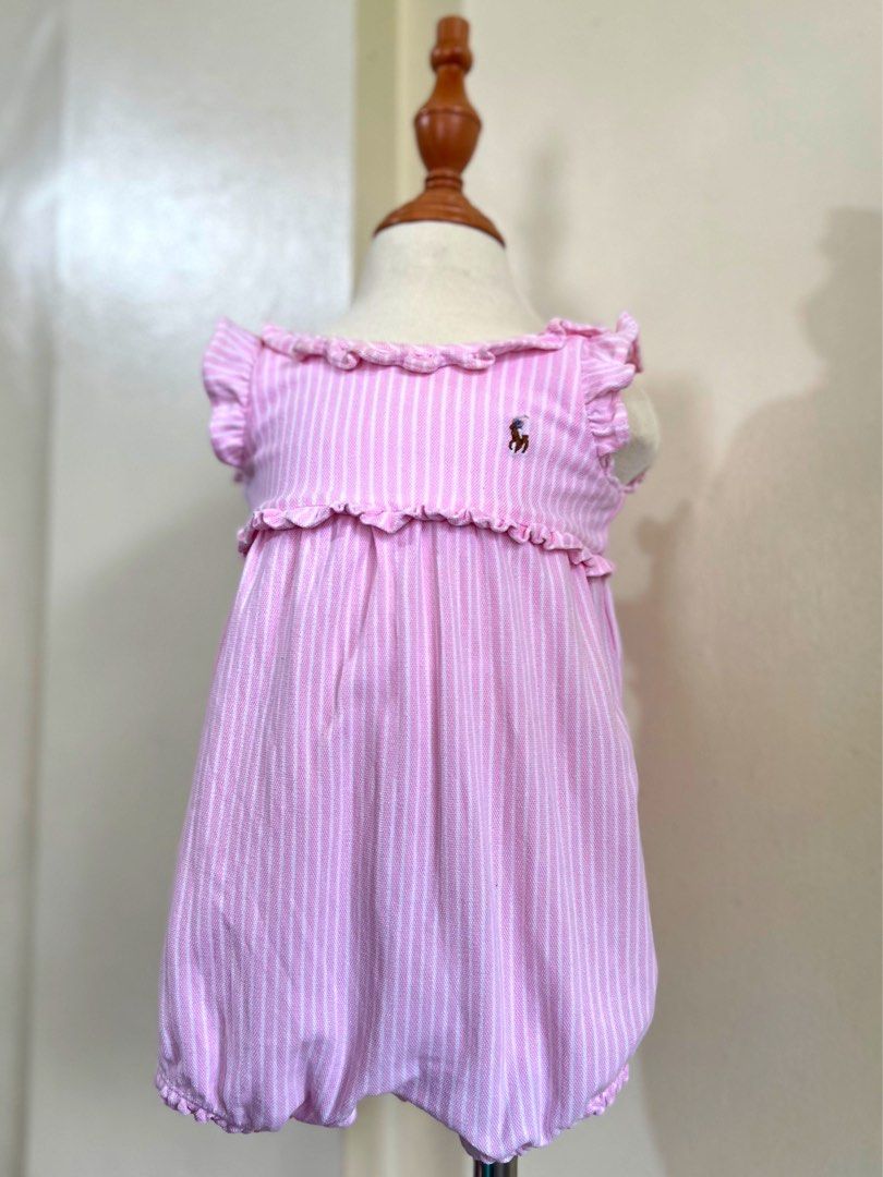 RL OXFORD PINK ROMPER WITH SCANNABLE QR (Category: Babies & Kids Fashion) located in Cebu City. Submitted by littlezaria030 (Listing ID 1464231126, Image 3). Description: 12M can fit til 18M ( Petite) if chunky baby til 12M only.