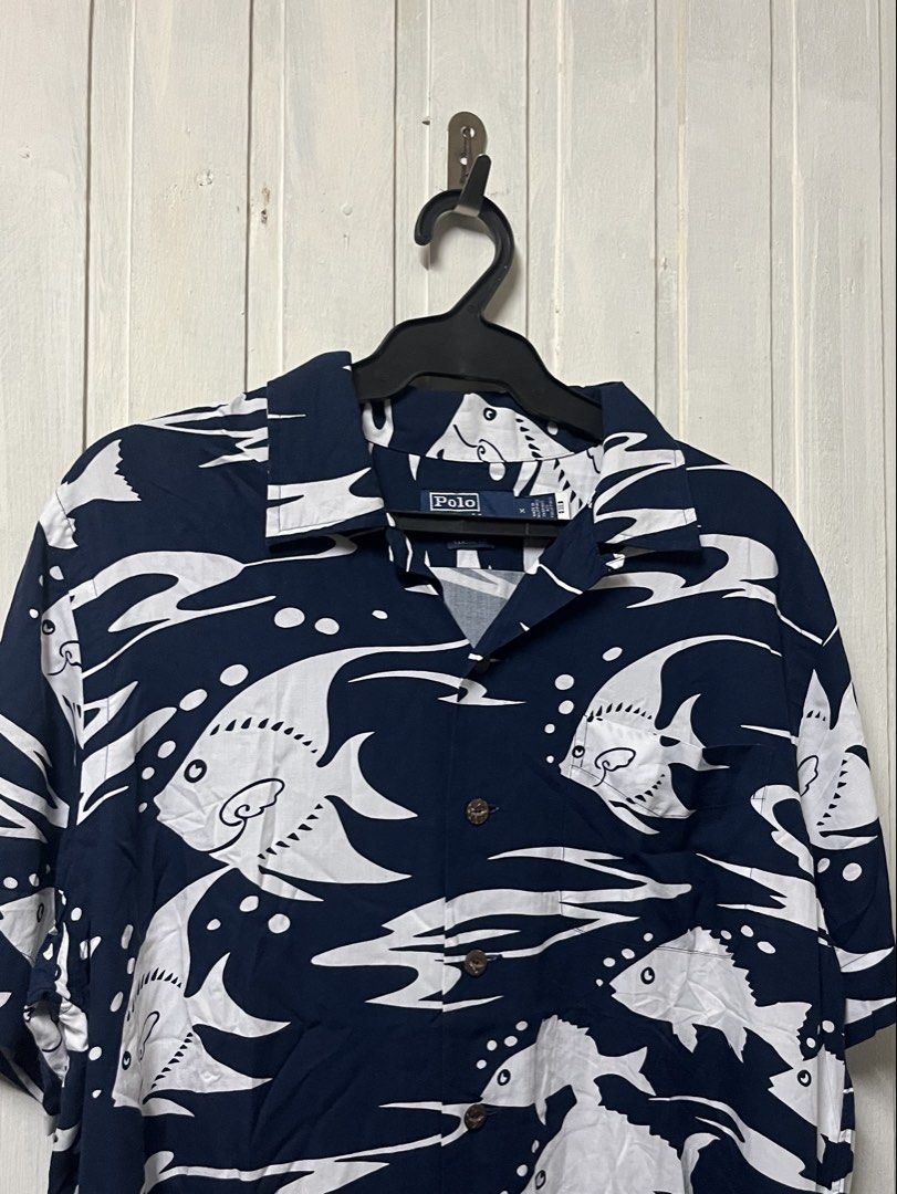 RL Ralph Lauren Hoffman Print Polo Fish (Category: Formal Shirts) located in Muntinlupa City. Submitted by ninenine.collective (Listing ID 1464140897, Image 1). Description: RL Ralph Lauren Hoffman Print Polo Fish 22.5/28 - .