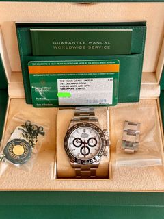 (Category: ) located in . Submitted by luxxtimepieces (Listing ID 1464152999, Image 1). Description: .
