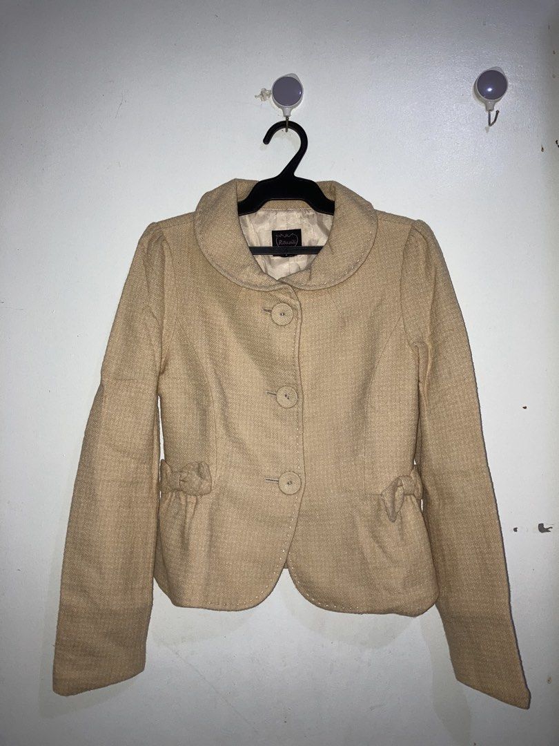ROUZILI beige peter pan collar textured blazer jacket coat (Category: Coats, Jackets and Outerwear) located in Daraga. Submitted by nanasnonsense (Listing ID 1464240246, Image 2). Description: .