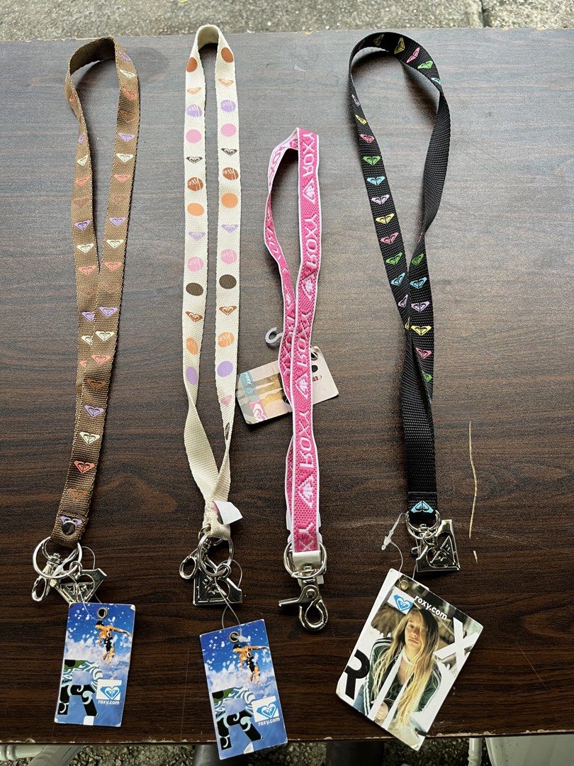 Roxy （分類：腰帶）位於 Hong Kong。 由 dawn_jenny 提交（商品編號 1464104017，圖片 7）。簡介： Roxy腰帶$130 Roxy電話繩$80 Roxy腰帶（1 set 3條）$180。