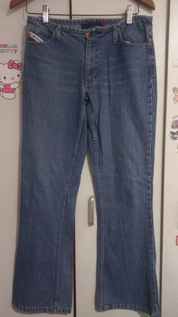 RoxyJean Flared Jeans Size 10 (Category: Jeans) located in Manila. Submitted by maryjoyenc89891 (Listing ID 1464244530, Image 2). Description: - Classic blue denim jeans from RoxyJean - Size 30 length 34 - Flared leg opening - Roxy logo on back pocket - RoxyJean tag on front coin pocket - Button and zip closure - Ideal for a casual look.