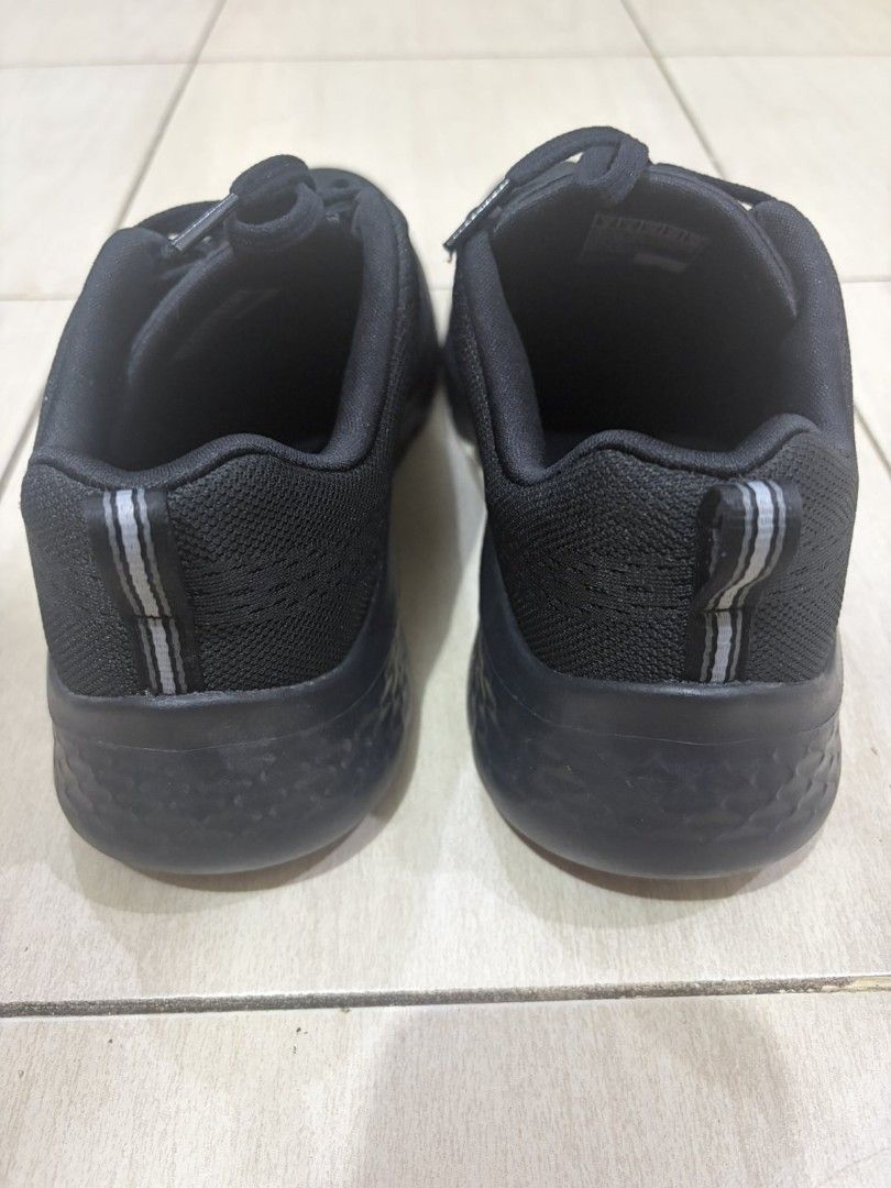 RUSH SALE❗️1.8k only! (Category: Sneakers) located in Manila. Submitted by brianna1003 (Listing ID 1464147494, Image 3). Description: - Black Skechers Go Walk sneakers - Breathable mesh upper - Goga Mat insole for ultimate comfort - Secure lace-up closure - Ideal for walking and everyday wear - Durable soles with excellent grip ✅️ Size 9 US / 6 UK (women) ✅️ Bought in Dubai 🇦🇪 ✅️ Good as new ✨️ ✅️ Excellent condition 👌 ✅️ RFS: Decluttering .