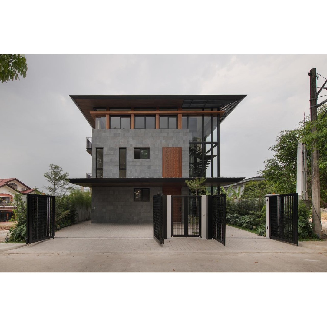 (Category: ) located in . Submitted by legacyrealty (Listing ID 1464164780, Image 1). Description: .
