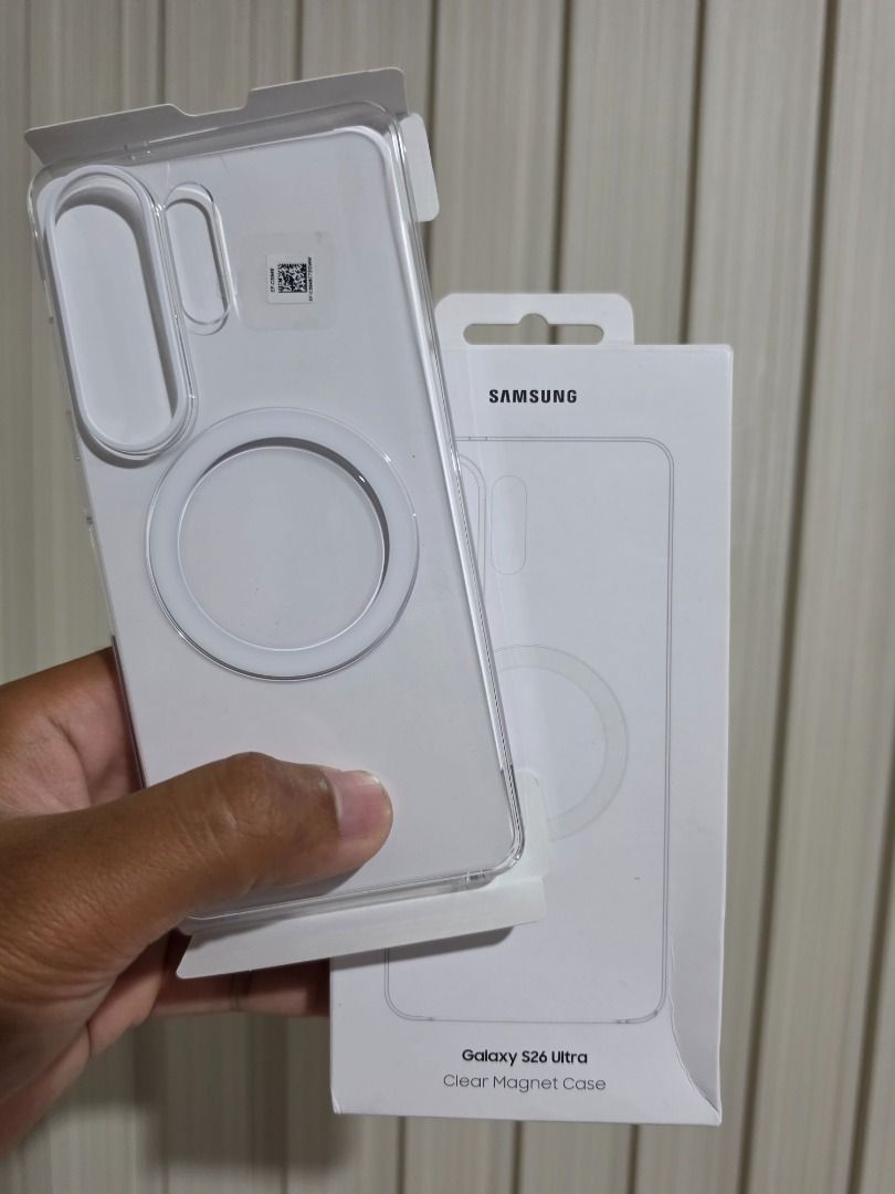 S26 Ultra Clear Magnet Case Original Almost New (Category: Other Mobile & Gadget Accessories) located in Dasmarinas. Submitted by grandbird.c60a34 (Listing ID 1464171262, Image 1). Description: Almost new, unbox to fitted only not used. Rfs: freebies sa unit ko plus got my benks case. Dasma salitran meetup or lalamove sagot nyo message lang 09979040917 or chat here..