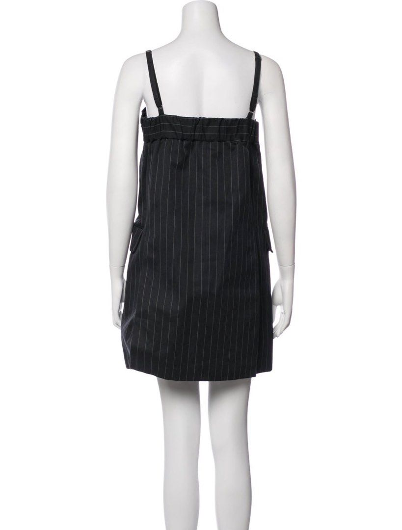 Sacai Stripes Mini Dress (Category: Dresses) located in Manila. Submitted by limsanity03 (Listing ID 1464275734, Image 2). Description: size 2 - Actual Dimes width 17-19 length 27 .