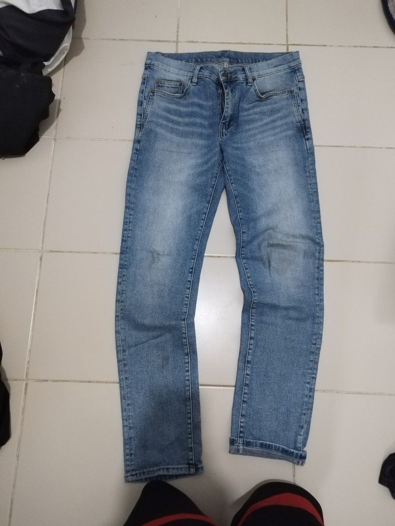 Saint laurent paris jeans (Category: Jeans) located in Bulacan. Submitted by side.hustle11 (Listing ID 1464212001, Image 2). Description: SAINT LAURENT PARIS JEANS SLIM FIT STRETCHABLE - WAISTLINE 33-34 LENGTH 41 HEMP 7 Excellent condition fresh from bale Loc bulacan.