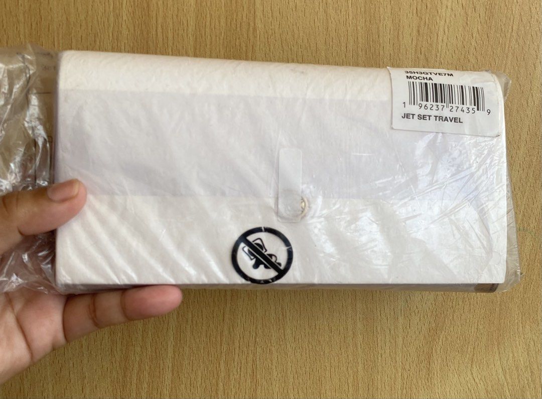 💯sale original mk wallet (Category: Luxury Bags & Wallets) located in San Luis. Submitted by jena247 (Listing ID 1464175832, Image 2). Description: sale!!!sale!! super sealed with tag and paper bag fresh from US.