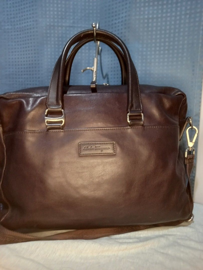 Salvatore Ferragamo Briefcase (Category: Briefcases) located in Bacolod City. Submitted by lippi_bhalanx (Listing ID 1464186275, Image 3). Description: genuine lightweight leather 16x4x11 inches dimensions no rubs no scratches on body in excellent condition.