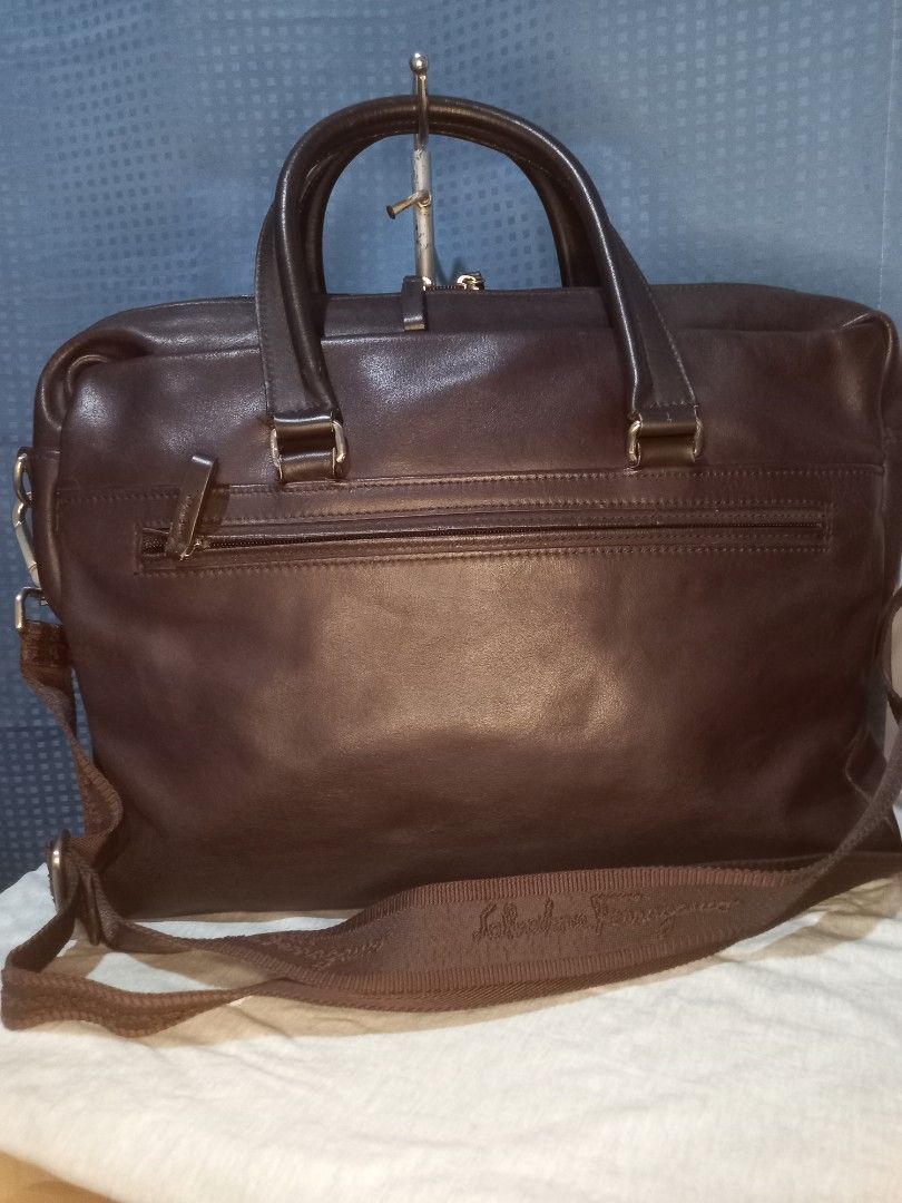 Salvatore Ferragamo Briefcase (Category: Briefcases) located in Bacolod City. Submitted by lippi_bhalanx (Listing ID 1464186275, Image 1). Description: genuine lightweight leather 16x4x11 inches dimensions no rubs no scratches on body in excellent condition.