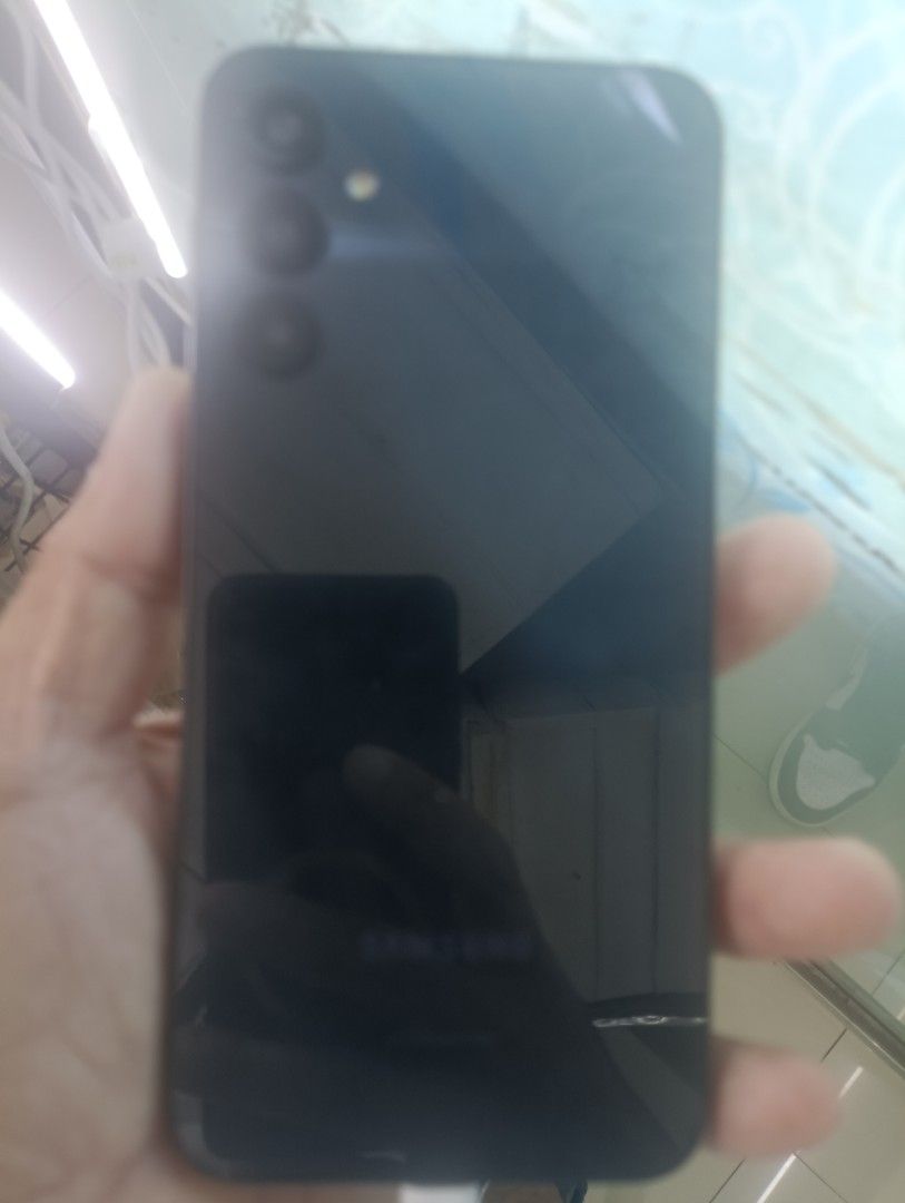 Samsung (Category: Other Mobile & Gadget Accessories) located in Caloocan City. Submitted by fastwater_570940 (Listing ID 1464182150, Image 3). Description: Samsung A24 128gb ROM 8gb Ram case charger freebies .