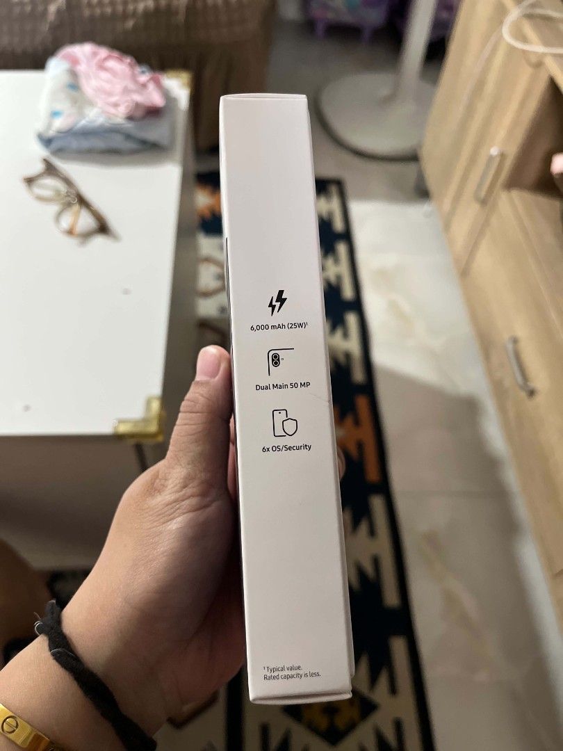 Samsung a07 5g 4gb ram 128gb (Category: Samsung) located in Quezon City. Submitted by japz081989 (Listing ID 1464314924, Image 2). Description: for sale.. samsung a07 5g 4gb ram 128gb good as brand new complete with box cable charger 1mos old only.. negotiable... negotiable...