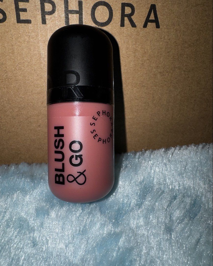 Sephora Collection Blush & Go Liquid Blush (Category: Makeup) located in Quezon City. Submitted by vibelane_shop (Listing ID 1464159732, Image 1). Description: - Sephora Collection Blush & Go liquid blush - Shade: 01 On Point - Finish: Matte - Size: 7ml - Made in Italy - Expiry Date: March 2029 - Instructions: Shake well before use ❗Last price posted.