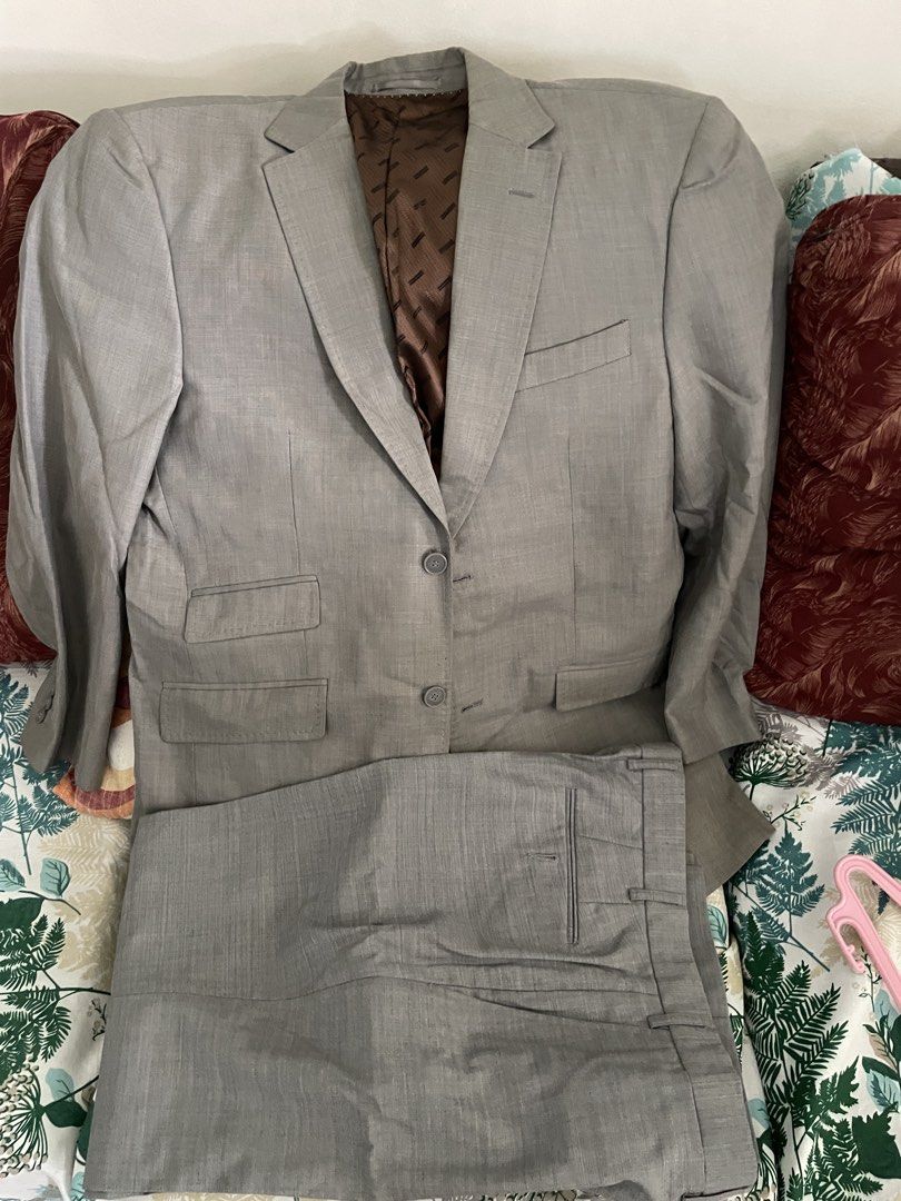 SET Coat and Pants (Category: Formal Shirts) located in Manila. Submitted by peansandtobs (Listing ID 1464161524, Image 1). Description: Used like new Fit to L-XL.